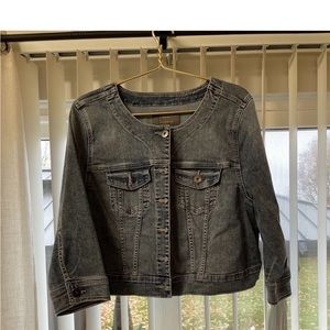 Torrid Denim Blue Jean Jacket Womens Size 3/3X  Cropped No Collar Distressed S